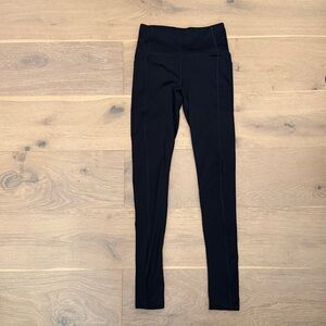 Black Victoria’s Secret High-Waist Athletic Leggings with Pockets, Size 4